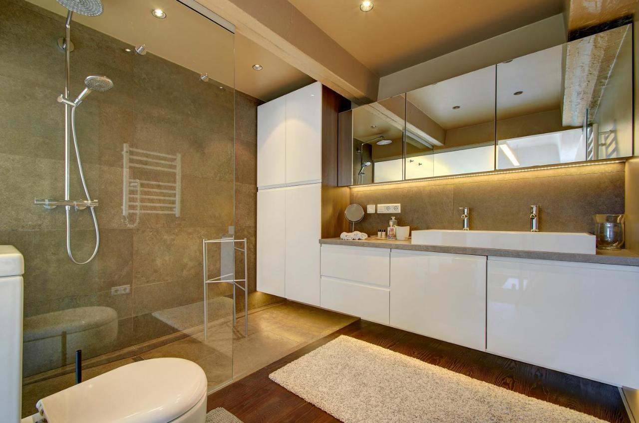 Appartamento Loft 65 Panoramic View Vilnius Esterno foto